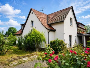 Einfamilienhaus mit Potenzial auf schönem Grundstück in Wendelstein Röthenbach bei St. Wolfgang