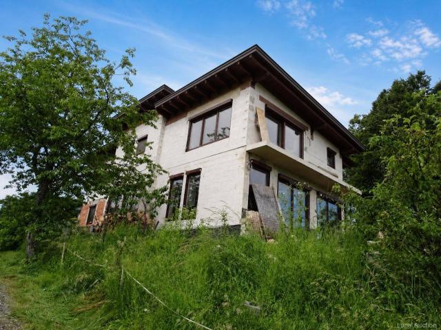 Einfamilienhaus mit Rohbauzustand