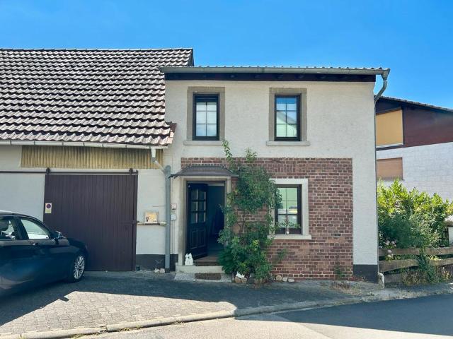 Einfamilienhaus mit Scheune Garten &Terasse mit Ausbaupotential