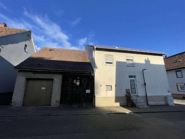 Einfamilienhaus mit Scheune, kleinem Hof und Garage in 74078 HN Neckargartach zu verkaufen
