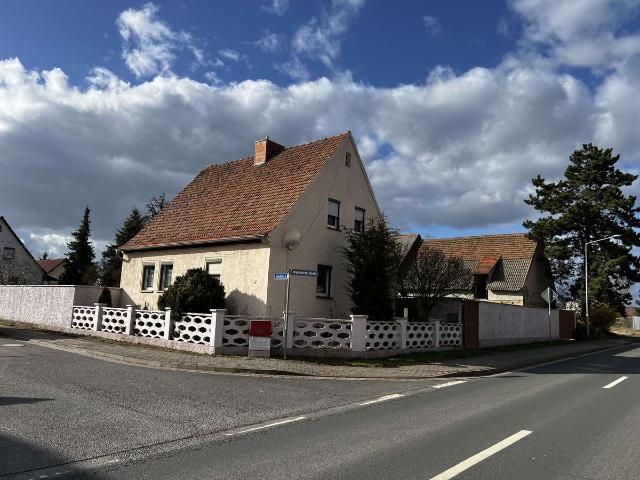 Einfamilienhaus mit Scheune, Hof & Garten auf ca. 1.000 m² Grund