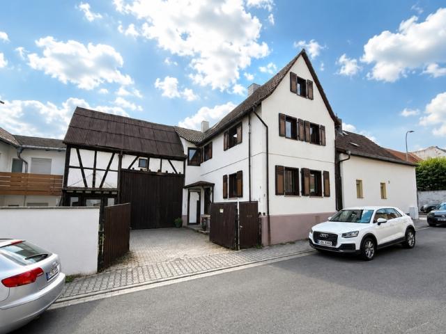 Einfamilienhaus mit Scheune in ruhiger Lage von Karben Petterweil!