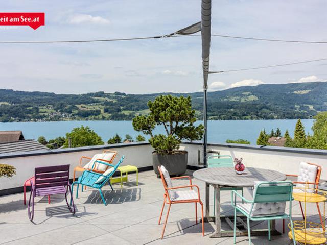 Einfamilienhaus mit Seeblick über dem Attersee!
