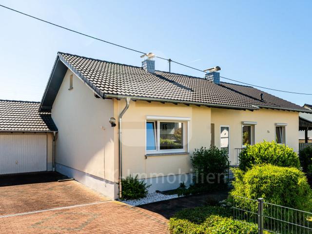 Einfamilienhaus mit separatem Appartement in Eitorf am Klebeichenbach mit Natur und Ruhe!
