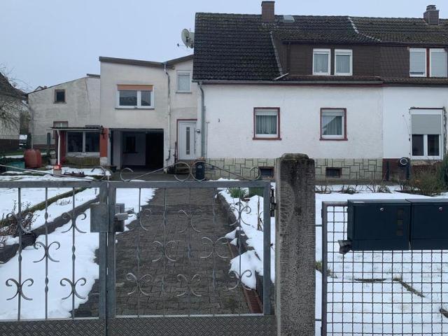Einfamilienhaus mit seperater Anbauwohnung auf großem Grundstück