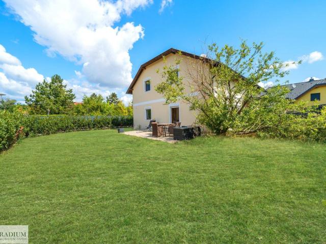 Einfamilienhaus mit sonnigem Garten Vollunterkellert