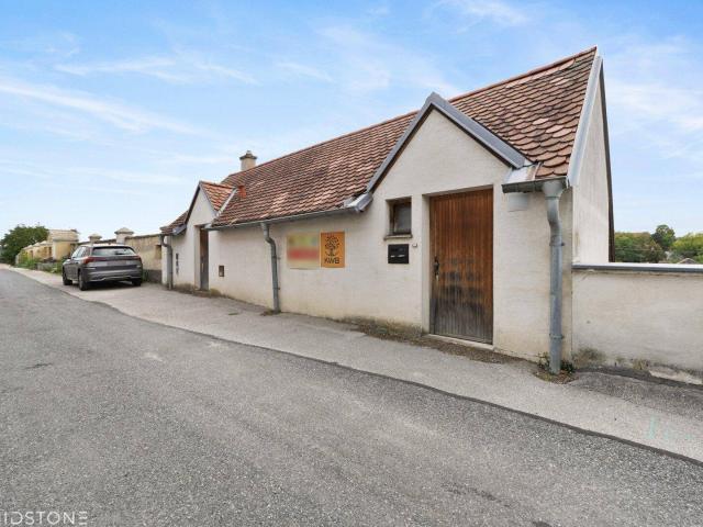 Einfamilienhaus mit Terrasse und viel Gestaltungspotenzial in ruhiger Lage