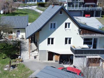 Einfamilienhaus mit toller Aussicht und großen Garten – perfekt für junge Familien