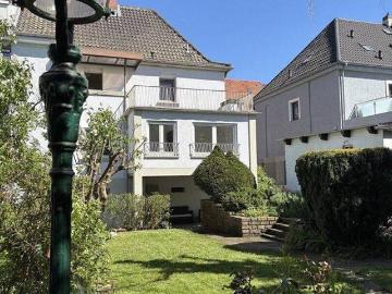 Einfamilienhaus mit traumhaften Garten