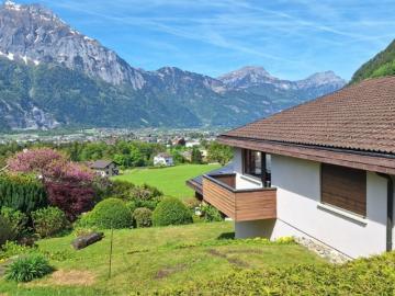 Einfamilienhaus mit traumhafter Aussicht und Umschwung