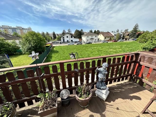 Einfamilienhaus mit viel Freiflächen ab September zur Miete!