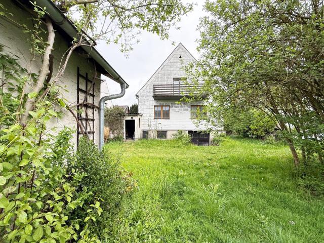 Einfamilienhaus mit viel Platz & großem Garten im Ortskern von Krummnussbaum!