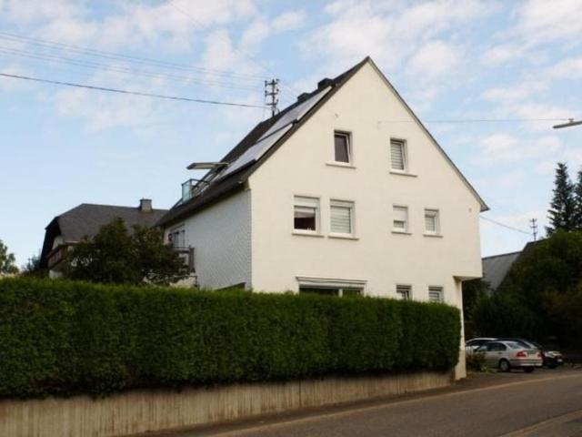 Einfamilienhaus mit viel Platz für Mensch und Tier, Westerwald, Linden