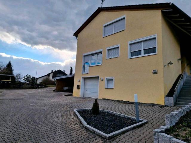 Einfamilienhaus mit viel Platz für Handwerk, Gewerbe Ideen