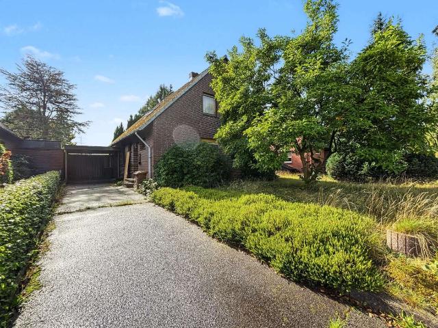 Einfamilienhaus mit viel Platz und Potenzial – für Familien und Macher in Alt Duvenstedt