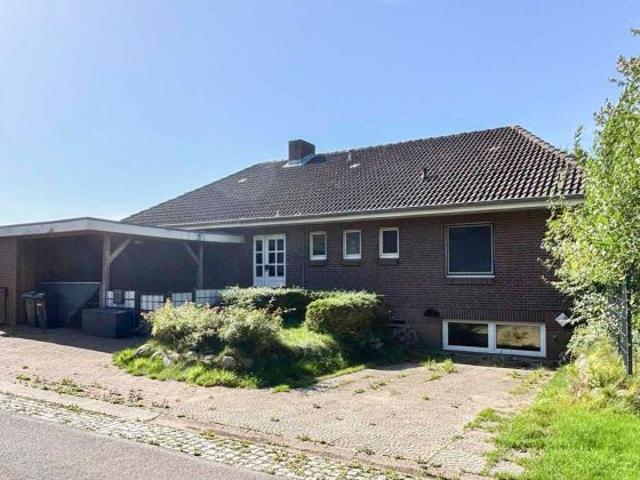 Einfamilienhaus mit Vollkeller in Feldrandlage mit Weitblick