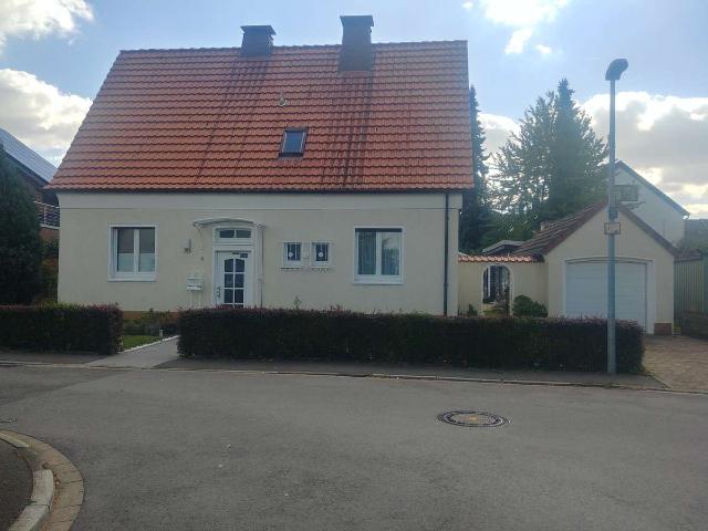 Einfamilienhaus mit wunderschön angelegtem Garten in Unna Massen