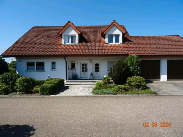 Einfamilienhaus mit wundervollem Garten in Tannhausen