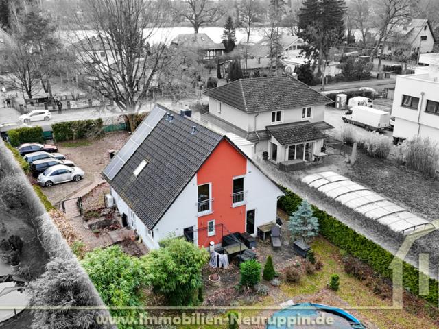 Einfamilienhaus mit Wärmepumpe, Pool und Garten in ruhiger Seenähe von Falkensee Erbbaupacht
