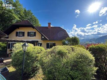 Einfamilienhaus mit Weinkeller, Sauna & Bergblick