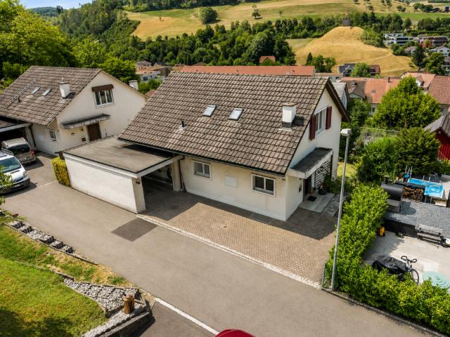 Einfamilienhaus mit Weitblick sucht Familie