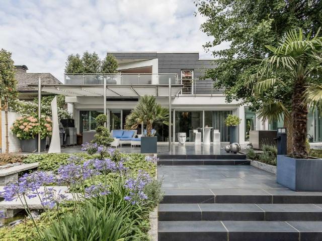 Einfamilienhaus mit Wellness Oase und traumhafter Gartenanlage