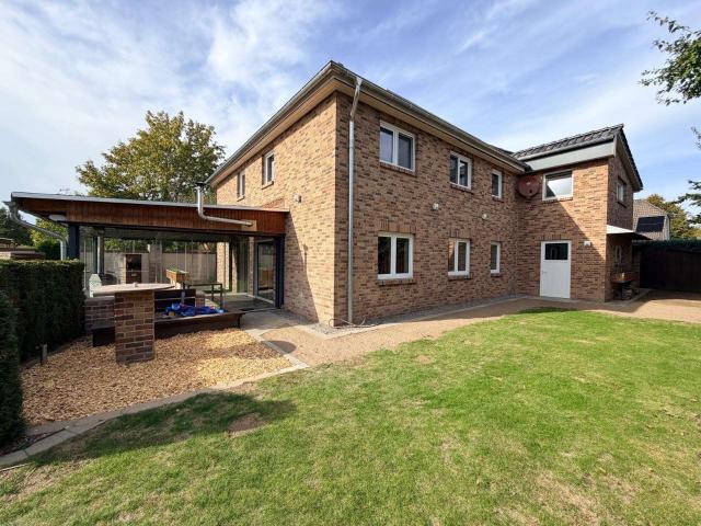 Einfamilienhaus mit Wintergarten in Eilvese Modern, familienfreundlich und liebevoll gestaltet!