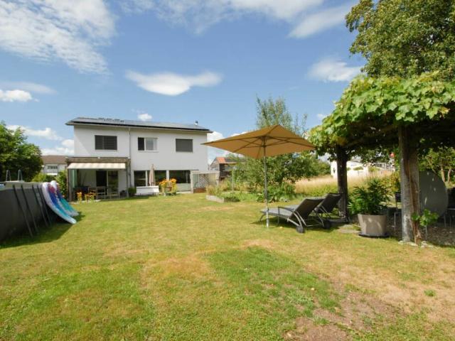 Einfamilienhaus mit XL Garten