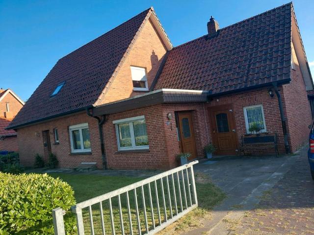 Einfamilienhaus mit zwei Wohnbereichen