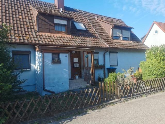 Einfamilienhaus mit zwei Wohneinheiten in Crailsheim–Roter Buck