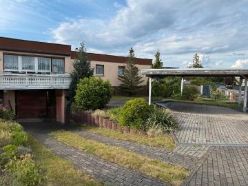 Einfamilienhaus mit 1209qm Grundstück & über 250qm Nutzfläche