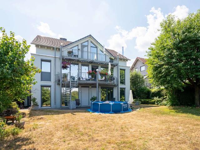 Einfamilienhaus mit 276 m² Wohnfläche in Grenznähe zu Luxemburg – Wellen