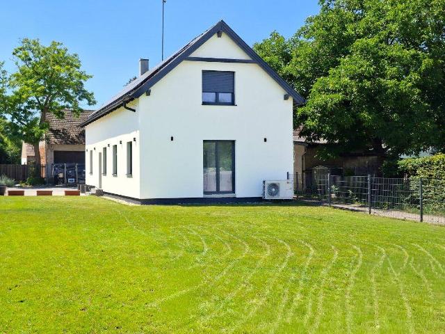 Provisionsfrei | Einfamilienhaus mit 4 Zimmer, großer Garten & moderne Technik sofort einziehen