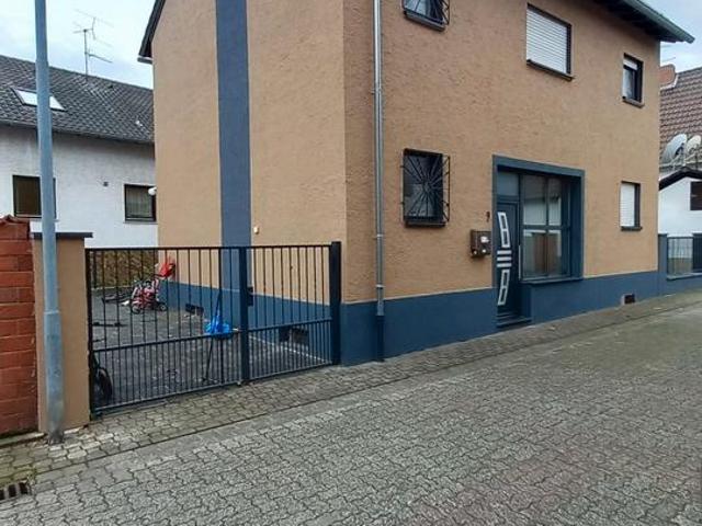 Einfamilienhaus mit 4 Zimmern zu verkaufen