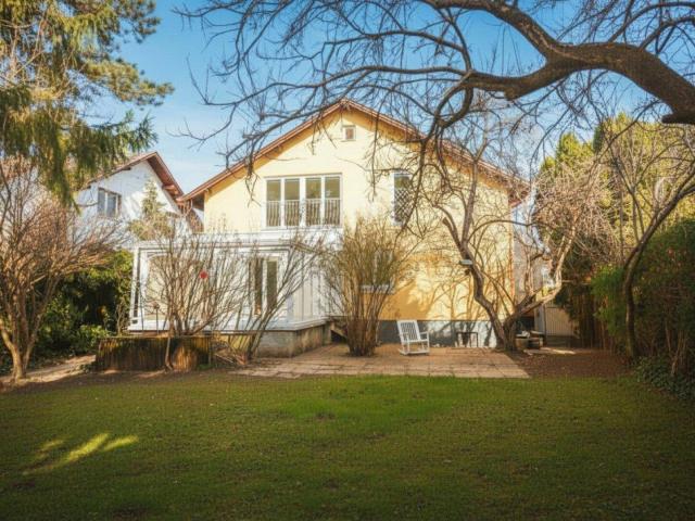 Einfamilienhaus mit 6 Zimmern und südseitigem Wintergarten