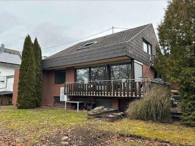 Einfamilienhaus mit 7 Zimmern und Doppelgarage in Kirchentellinsfurt