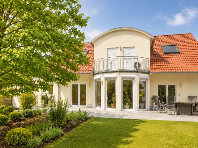 Einfamilienhaus mit 871 m² Grundstück und zusätzlichem Baupotenzial