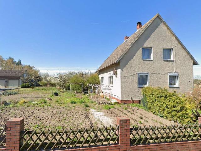 Einfamilienhaus mit 8 Zimmern in Bahrdorf
