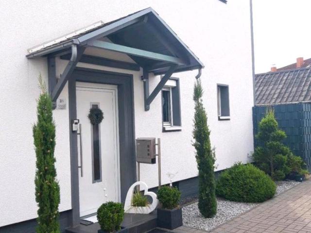 Einfamilienhaus saniert mit Pool, 180m² eure Chance