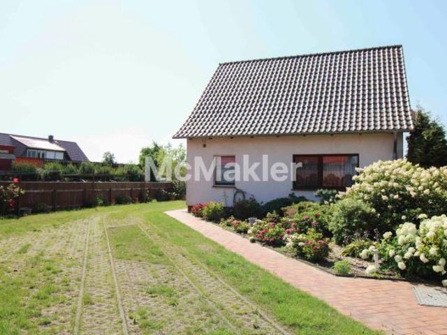 Einfamilienhaus plus Einliegerwohnung im Nebengelaß 10 Gehminuten zum Stettiner Haff