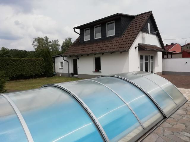 Einfamilienhaus plus Ferienhäuschen