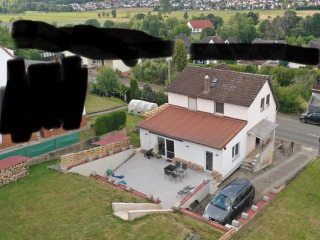Einfamilienhaus Privat Renoviert Kamin große Terrasse Garage