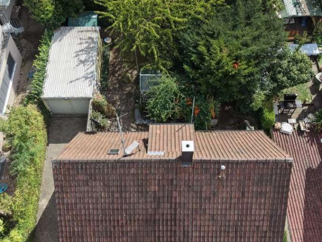 Einfamilienhaus Renovierungsbedürftig mit großem Garten, Luft und Strahlenschutzraum