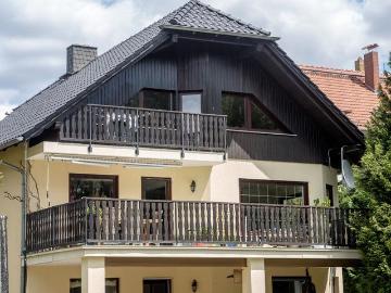 Einfamilienhaus und Einliegerwohnung +diversen Extras zu verkaufe