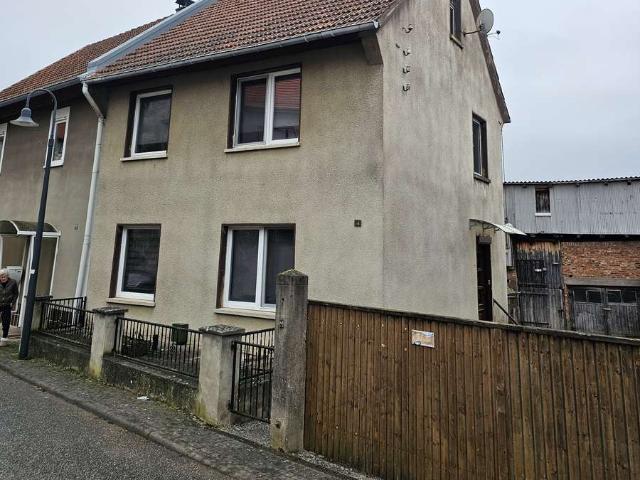 Einfamilienhaus von innen fast komplett Saniert in Falken zu verkaufen