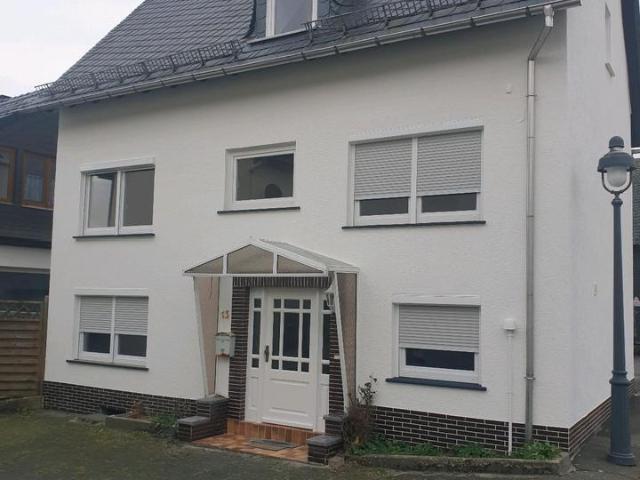 EinfamilienhausRenditeobjekt in Eschenburg Hirzenhain