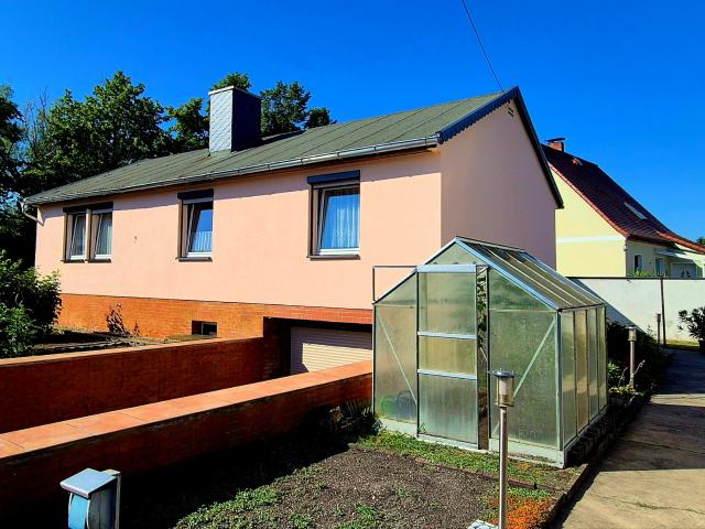 Einfamilienwohnhaus mit gepflegtem Grundstück in ruhiger Wohnlage