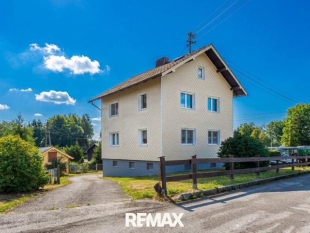 Einfamilienwohnhaus mit großem Grundstück in Bruckmühl