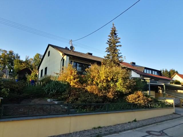Einfamilienwohnhaus mit optionalem Freizeitgrundstück