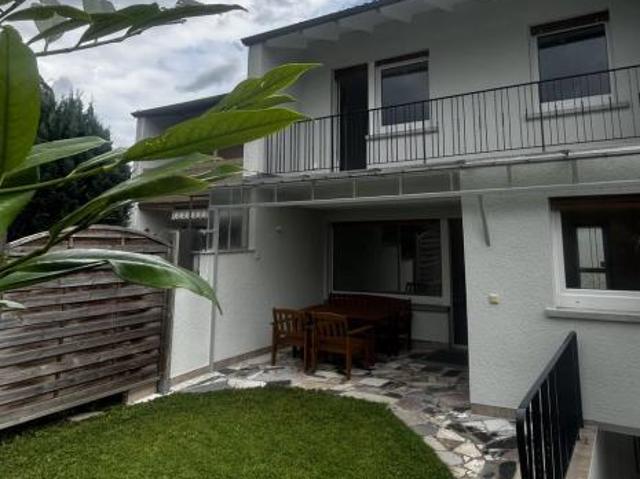 Einfach einziehen! Doppelhaus in ruhiger Lage. EBK, Garage, Garten. Perfekte Anbindung nach Frankfurt